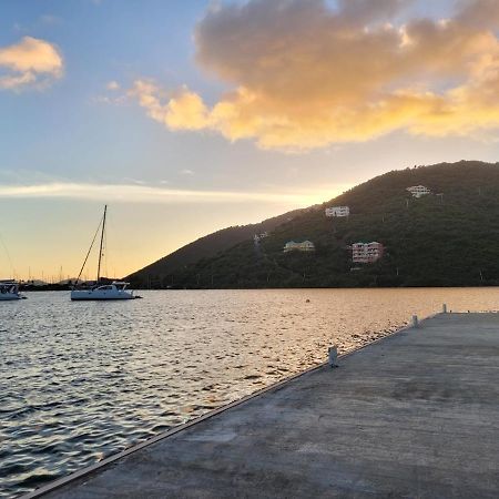 Modern Waterfront Διαμέρισμα Road Town  Εξωτερικό φωτογραφία